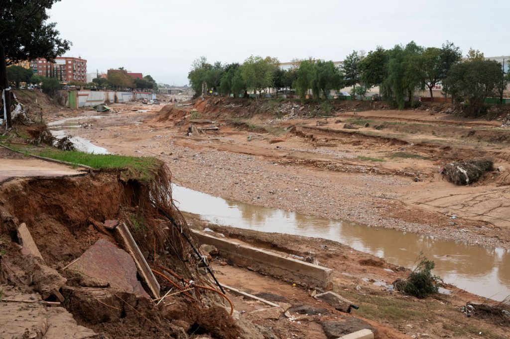 Zona devastada por riadas e inundaciones