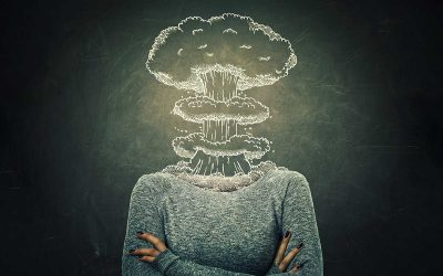 Trabajadora con cabeza explotada